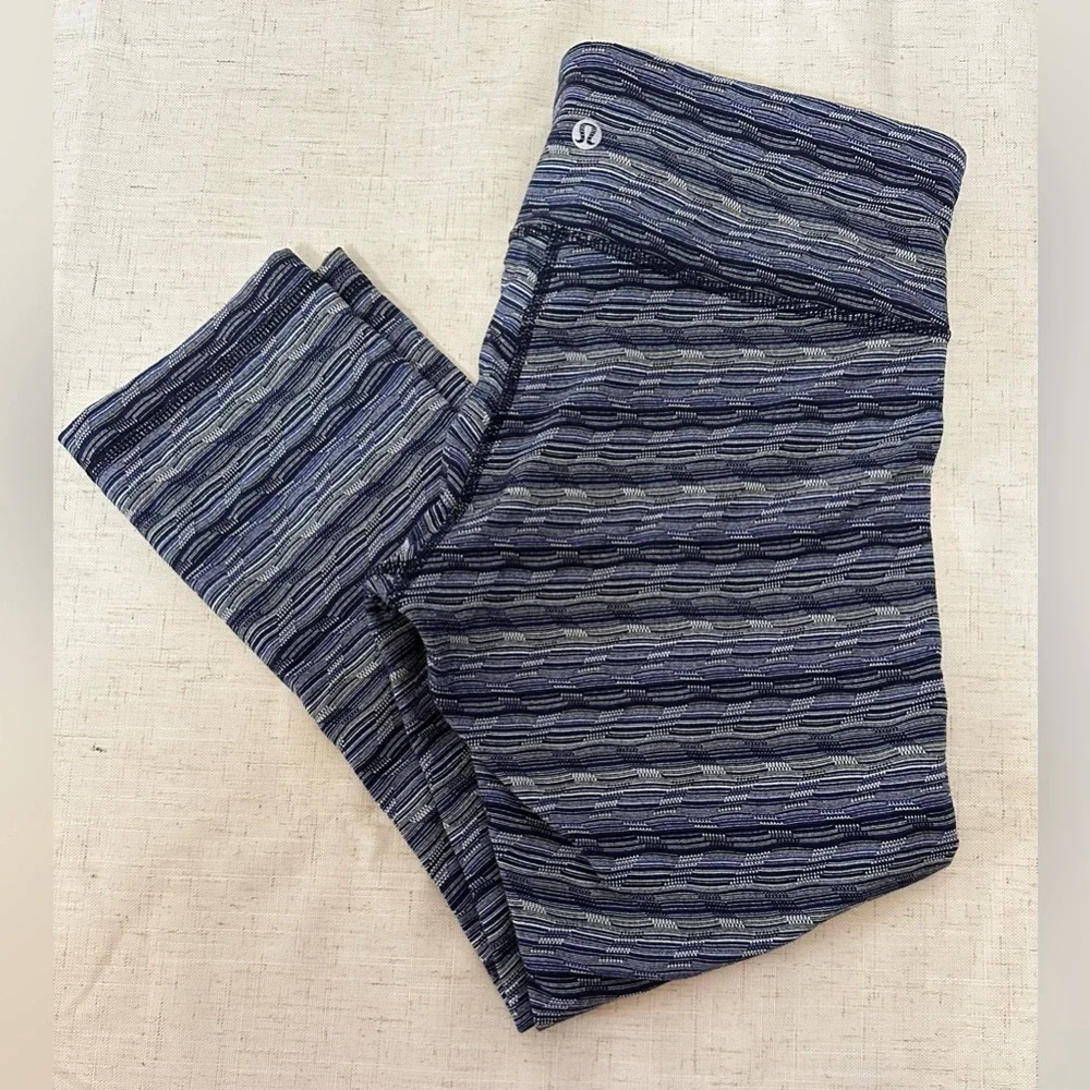 Lululemon Athletica Blue Gray Leggings with Heathered Pattern